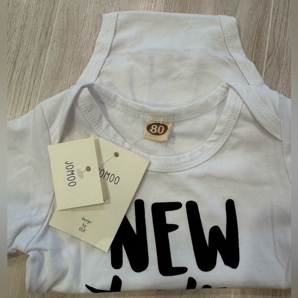 👶🏻 “New to the Crew" Baby Onesie - 6-12 mos
